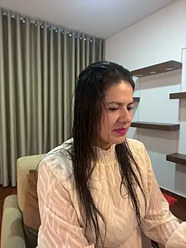 Snapshot of Alice_Biel chatting on 03-09-25, 11:58 Alice Biel online show from 03-09-25, 11:58