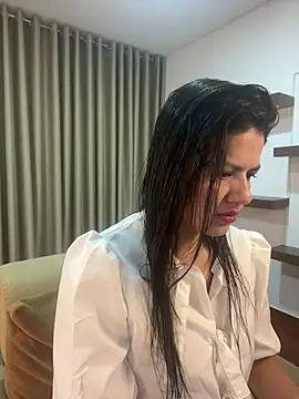 Snapshot of Alice_Biel chatting on 03-12-25, 11:09 Alice Biel online show from 03-12-25, 11:09