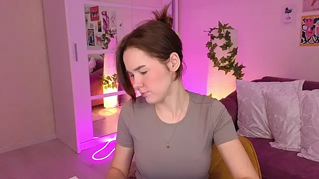 LindaRobertz online show from 03-22-25, 06:11
