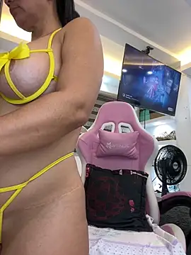 Hot beauty   online show from 05-10-26, 09:25
