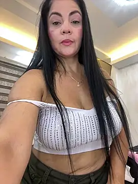 Hot beauty   online show from 05-12-26, 02:41