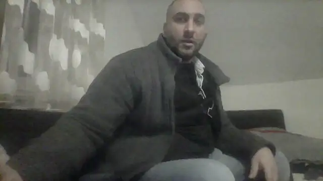 Snapshot of NewyorkDimi chatting on 01-04-25, 09:41 NewyorkDimi online show from 01-04-25, 09:41