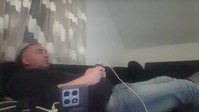 Snapshot of NewyorkDimi chatting on 02-05-25, 03:02 NewyorkDimi online show from 02-05-25, 03:02