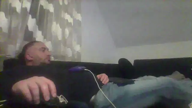 Snapshot of NewyorkDimi chatting on 02-15-25, 05:09 NewyorkDimi online show from 02-15-25, 05:09