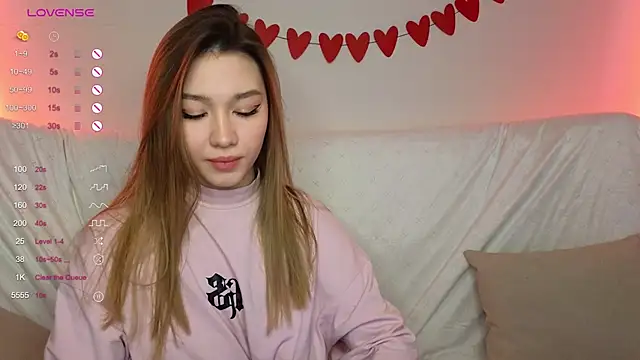 LuxuryGirl   online show from 03-08-25, 08:22