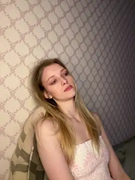 Evvie Summn1 online show from 02-23-26, 03:42