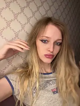 Evvie Summn1 online show from 04-03-26, 02:15