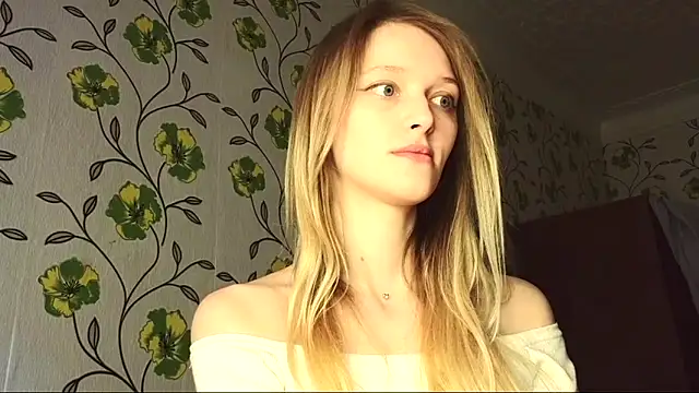 Evvie Summn1 online show from 05-17-26, 07:17