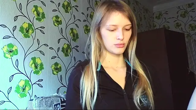 Evvie Summn1 online show from 06-05-26, 06:42
