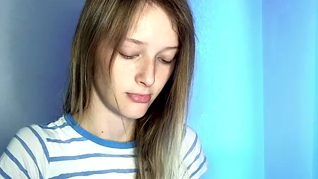 Evvie Summn1 online show from 07-27-26, 04:25
