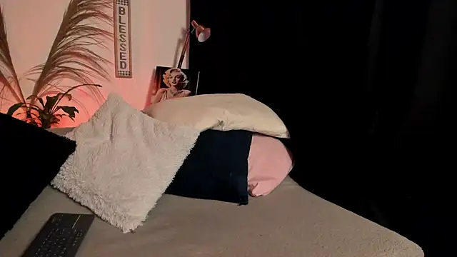 Serenity Day online show from 09-29-25, 02:16