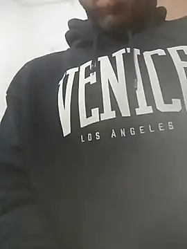 Snapshot of jonyfree1978 chatting on 12-18-24, 08:03 jonyfree1978 online show from 12-18-24, 08:03