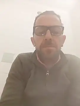 Snapshot of jonyfree1978 chatting on 12-25-24, 10:50 jonyfree1978 online show from 12-25-24, 10:50