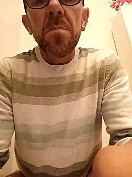 Snapshot of jonyfree1978 chatting on 10-26-25, 10:04 jonyfree1978 online show from 10-26-25, 10:04