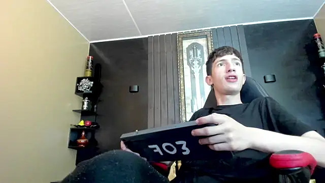 Erik Osorio online show from 01-11-25, 08:21