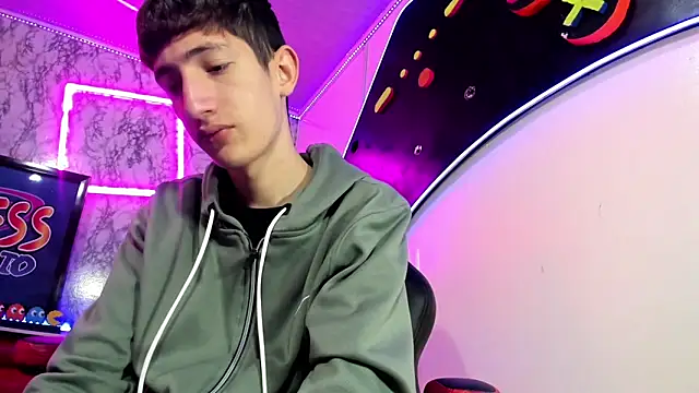 Erik Osorio online show from 01-22-25, 04:55