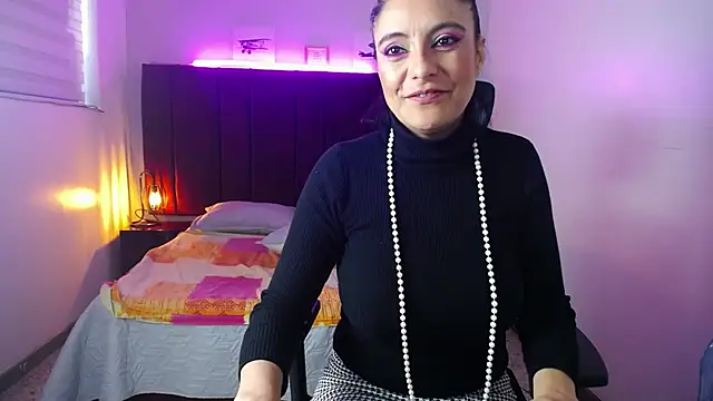 Zuzana21 online show from 12-11-24, 04:09