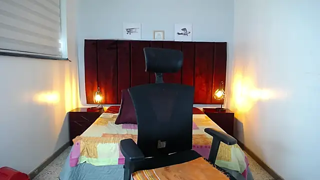 Zuzana21 online show from 12-19-24, 03:41