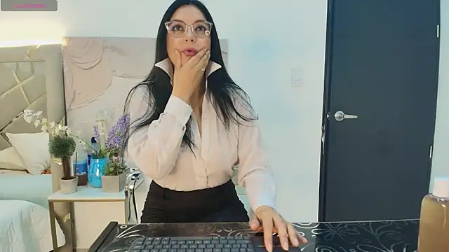 Zuzana21 online show from 06-03-26, 01:25