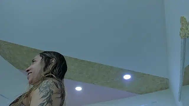 Snapshot of PandoraRider chatting on 03-19-26, 01:04 PandoraRider online show from 03-19-26, 01:04