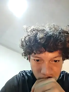 Snapshot of Zombra_42 chatting on 09-24-25, 04:05 Zombra 42 online show from 09-24-25, 04:05