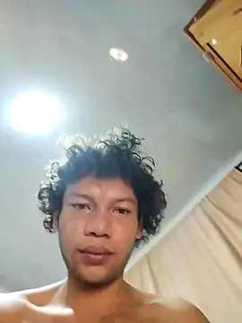 Snapshot of Zombra_42 chatting on 10-14-25, 06:03 Zombra 42 online show from 10-14-25, 06:03