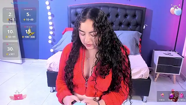 Snapshot of Ambeer_Cute chatting on 12-19-24, 11:07 Ambeer Cute online show from 12-19-24, 11:07