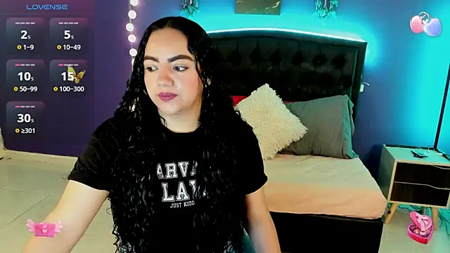 Snapshot of Ambeer_Cute chatting on 02-07-25, 11:12 Ambeer Cute online show from 02-07-25, 11:12