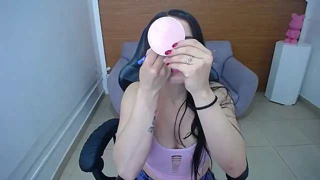 Chinatsu t online show from 09-26-25, 12:42