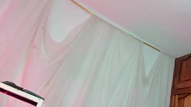 Snapshot of Itsme_Daniela chatting on 04-18-26, 01:59 Itsme Daniela online show from 04-18-26, 01:59