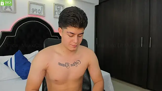 MaxxiCruz online show from 01-23-25, 02:17