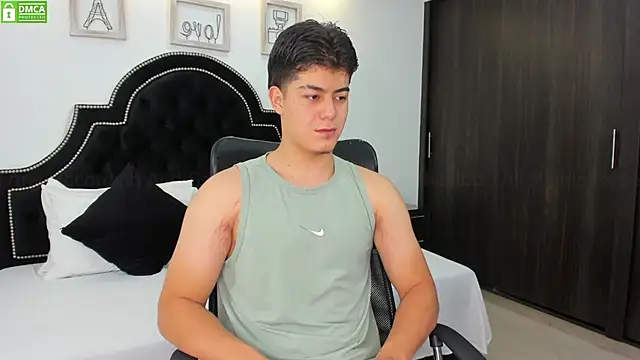 MaxxiCruz online show from 01-26-25, 02:41