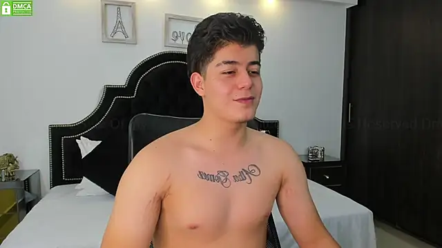 MaxxiCruz online show from 01-28-25, 05:35