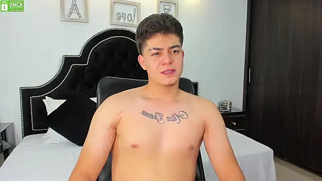 MaxxiCruz online show from 01-30-25, 06:43