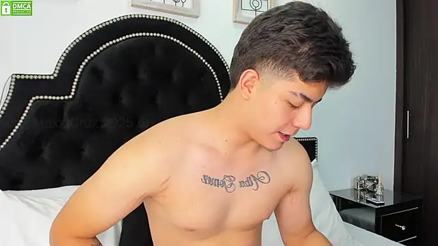 MaxxiCruz online show from 02-02-25, 07:57