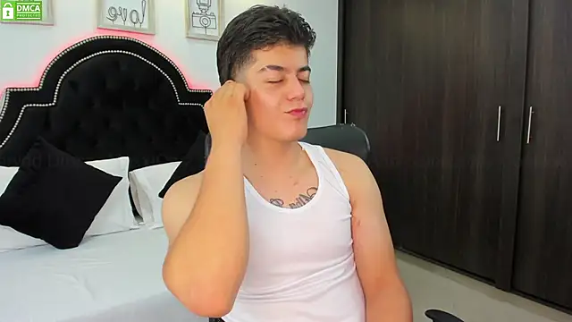 MaxxiCruz online show from 02-06-25, 07:07