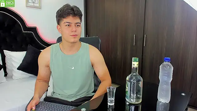 MaxxiCruz online show from 02-07-25, 07:17