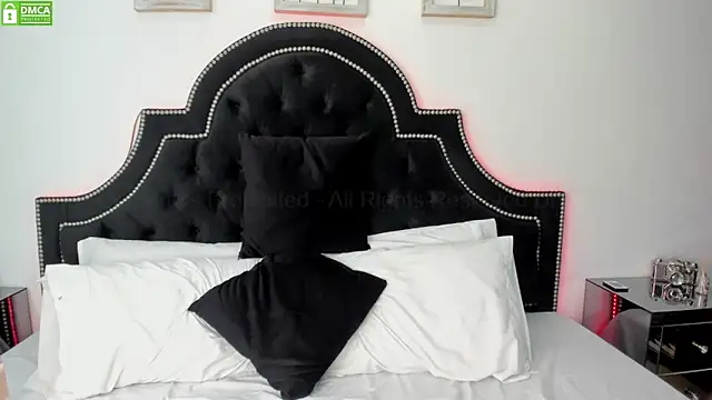 MaxxiCruz online show from 02-20-25, 02:51