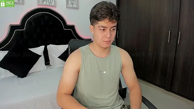 MaxxiCruz online show from 02-20-25, 05:51