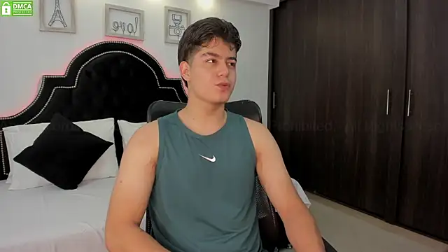 MaxxiCruz online show from 02-21-25, 05:31