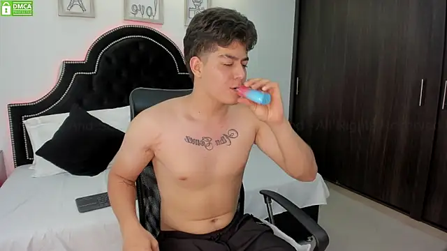 MaxxiCruz online show from 02-21-25, 11:43