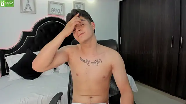 MaxxiCruz online show from 02-23-25, 02:40