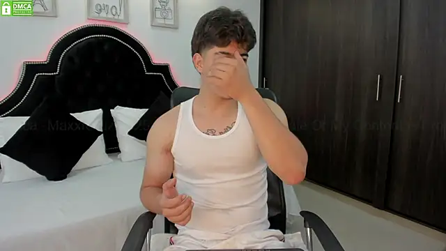 MaxxiCruz online show from 02-27-25, 05:36