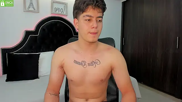 MaxxiCruz online show from 03-01-25, 08:42