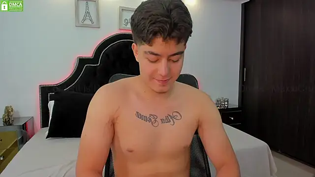 MaxxiCruz online show from 03-04-25, 04:49