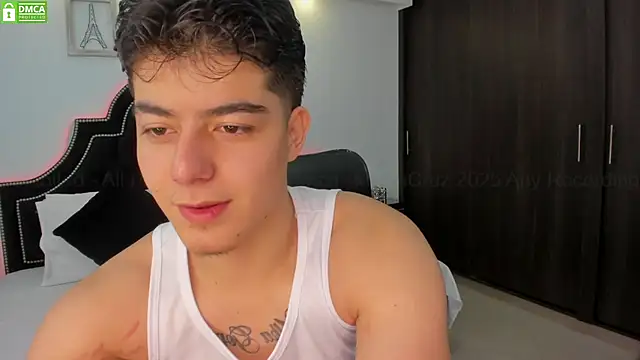 MaxxiCruz online show from 03-06-25, 01:37