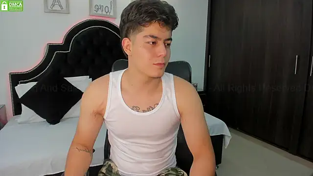 MaxxiCruz online show from 03-07-25, 01:42