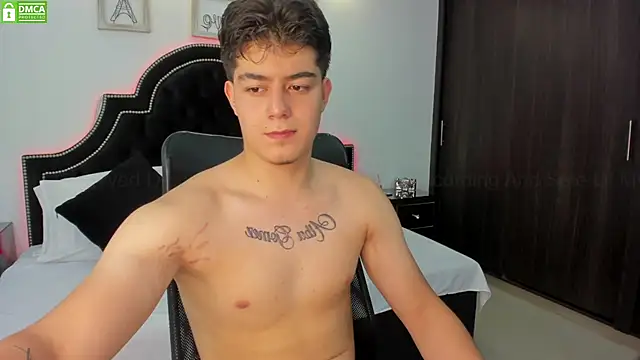 MaxxiCruz online show from 03-07-25, 04:46