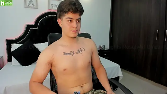 MaxxiCruz online show from 03-18-25, 05:09