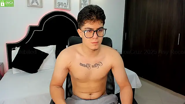 MaxxiCruz online show from 03-21-25, 04:49